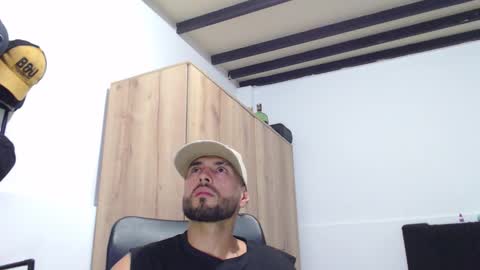 Snapshot of walter_brownn01 chatting on October 28, 2025, 5:48 pm WALTER BROWN online show from October 28, 2025, 5:48 pm