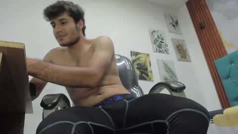 Snapshot of walter_noils chatting on May 27, 2026, 1:57 am WALTER NOILS online show from May 27, 2026, 1:57 am
