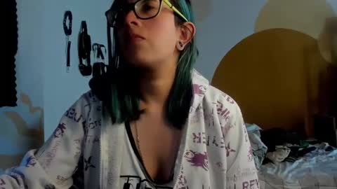 Waningrose  Lu online show from January 4, 2025, 2:25 pm