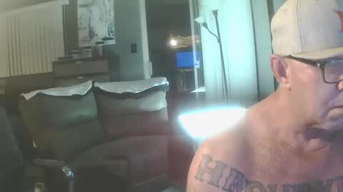 inittogetitin online show from November 30, 2025, 3:21 am