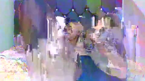 wapgirl22 online show from April 8, 2026, 6:19 pm