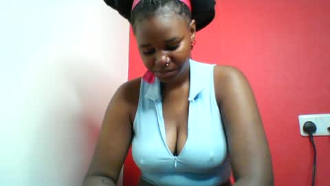 wapgirl22 online show from June 1, 2026, 5:47 pm