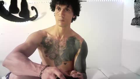 Snapshot of wason0413 chatting on December 18, 2024, 10:35 pm Wasson online show from December 18, 2024, 10:35 pm