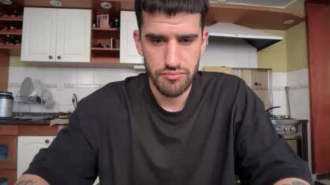 wearetwo online show from November 11, 2025, 6:08 pm