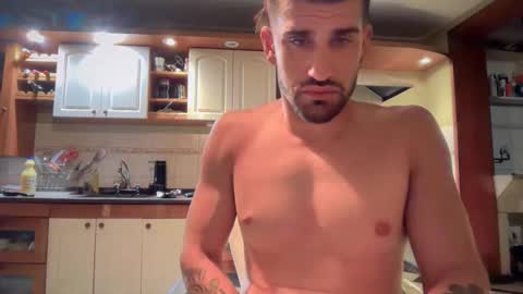 wearetwo online show from February 25, 2026, 5:28 am