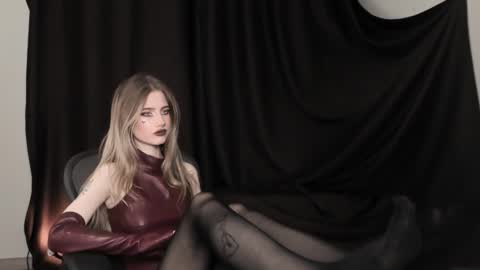 waterfallwoods online show from December 21, 2025, 8:43 am