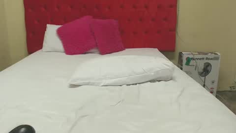 watermellon69 online show from February 19, 2025, 9:25 pm