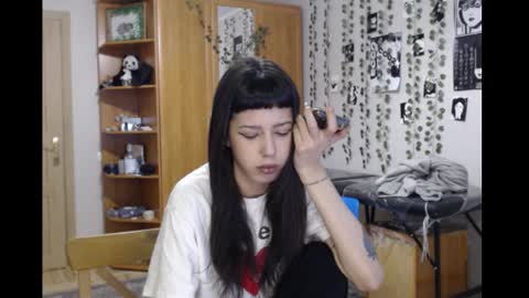 Mina online show from February 4, 2026, 9:53 pm