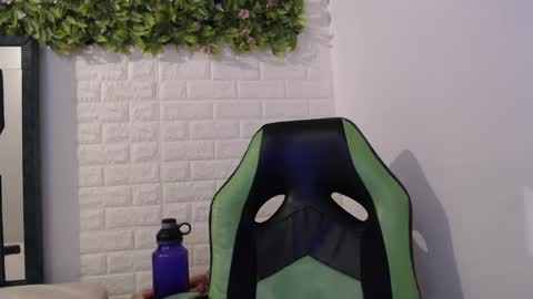 Trixie 3 online show from January 31, 2025, 7:40 pm