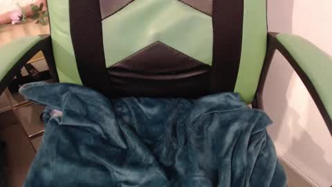 Trixie 3 online show from February 15, 2025, 12:11 pm