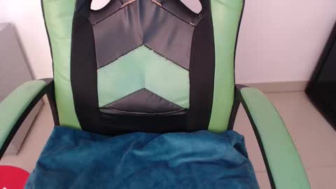 Trixie 3 online show from February 5, 2026, 9:41 pm