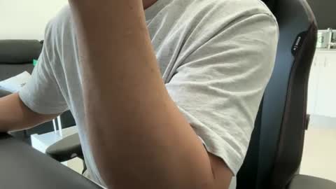 Weapon X online show from November 5, 2025, 3:50 am