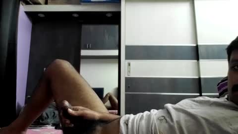 sexyguy online show from December 2, 2024, 8:09 am
