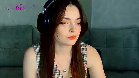 Alice online show from March 1, 2025, 6:00 pm