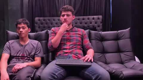 Jhonny Dick  his neighbors. online show from March 28, 2026, 7:35 pm