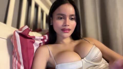 Snapshot of webcammaggie chatting on February 8, 2026, 4:27 am Maggie online show from February 8, 2026, 4:27 am