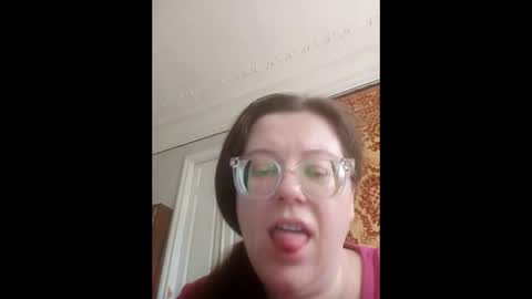 Snapshot of webgirl2 chatting on May 1, 2026, 1:26 pm Marina online show from May 1, 2026, 1:26 pm