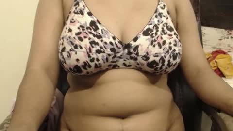 mina online show from December 2, 2025, 7:09 pm