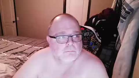 Snapshot of weinerman40258 chatting on May 7, 2026, 2:28 am sr4630 online show from May 7, 2026, 2:28 am