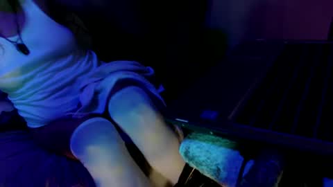 Snapshot of weluvwoman84 chatting on January 5, 2025, 12:10 pm RiZZA and MiKE online show from January 5, 2025, 12:10 pm