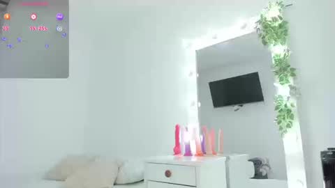 Snapshot of wen95_ chatting on September 20, 2025, 3:51 am Wen online show from September 20, 2025, 3:51 am