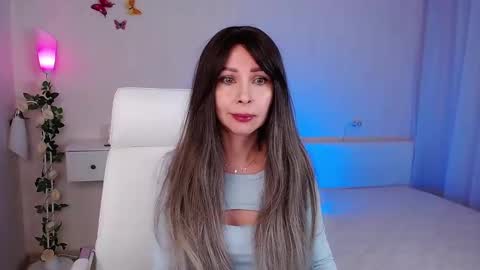 Wendi Foster online show from February 17, 2025, 5:32 pm