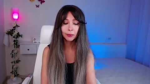 Wendi Foster online show from October 13, 2025, 1:00 pm