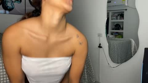 Snapshot of wendy_and_alex1712 chatting on October 28, 2025, 11:07 pm Wendy Alex online show from October 28, 2025, 11:07 pm