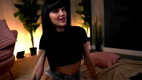 Snapshot of wendyyluv chatting on February 26, 2026, 9:25 pm Wendy online show from February 26, 2026, 9:25 pm