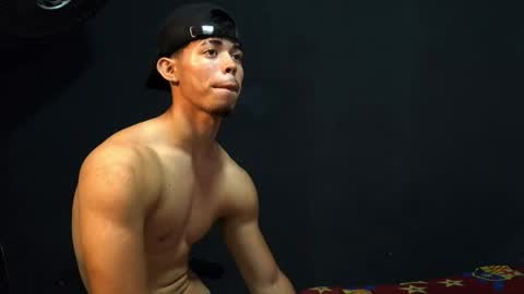 wesley_77 online show from April 16, 2026, 10:34 pm