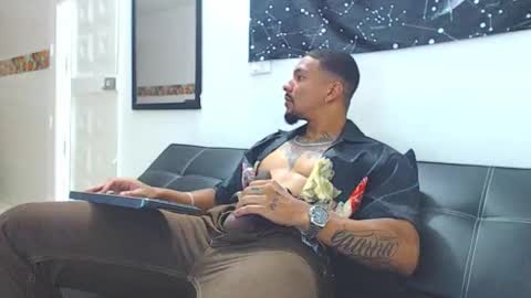 Wesley Rogger online show from November 5, 2025, 10:21 pm