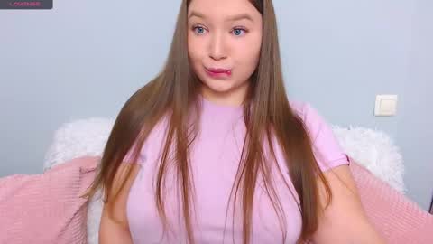 molly online show from March 4, 2025, 8:38 pm