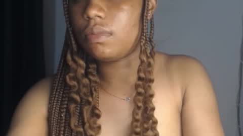 queen online show from December 5, 2024, 6:55 pm