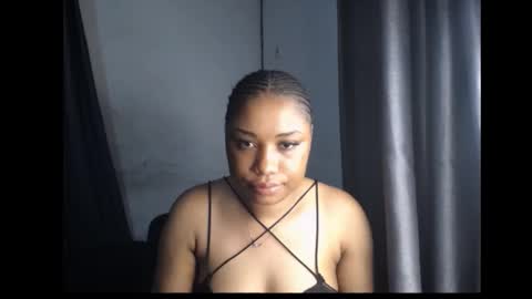 queen online show from December 27, 2024, 7:35 pm