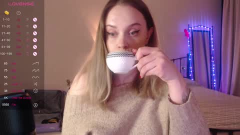 Lana online show from February 10, 2025, 5:19 pm