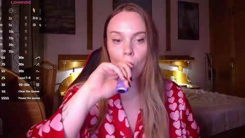 Lana online show from March 13, 2026, 8:04 pm