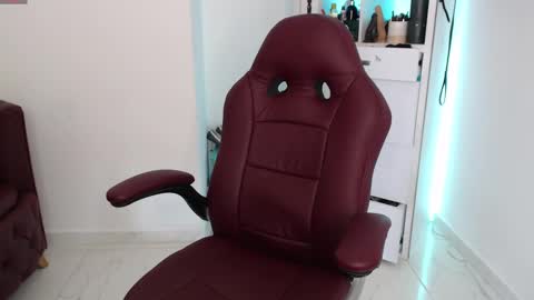 Diva online show from February 27, 2025, 11:37 pm