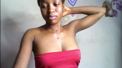 Bella online show from November 6, 2025, 10:43 pm