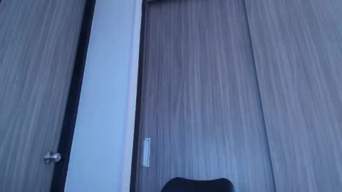 Snapshot of wetbubble chatting on November 6, 2025, 8:32 pm Mia and Dylan online show from November 6, 2025, 8:32 pm