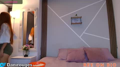 Snapshot of wetbubble chatting on November 12, 2025, 11:47 pm Mia and Dylan online show from November 12, 2025, 11:47 pm