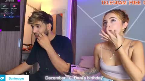 Snapshot of wetbubble chatting on December 17, 2025, 5:57 am Mia and Dylan online show from December 17, 2025, 5:57 am