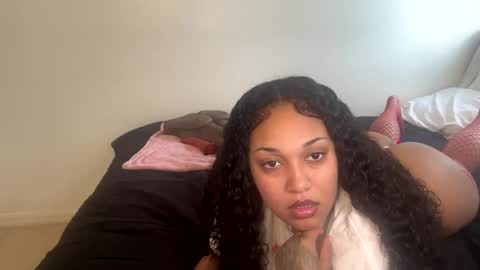 SheSquirts online show from October 6, 2025, 4:04 pm