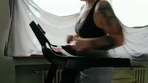 Snapshot of wetgerman2 chatting on May 5, 2026, 1:08 pm Wetgerman online show from May 5, 2026, 1:08 pm
