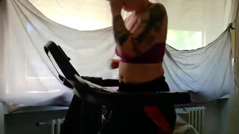 Snapshot of wetgerman2 chatting on May 26, 2026, 9:38 am Wetgerman online show from May 26, 2026, 9:38 am