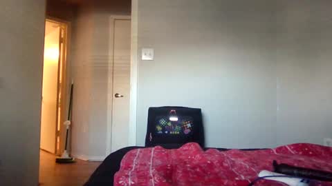 Snapshot of wetkyliecreams chatting on February 8, 2025, 10:08 pm Kylie online show from February 8, 2025, 10:08 pm