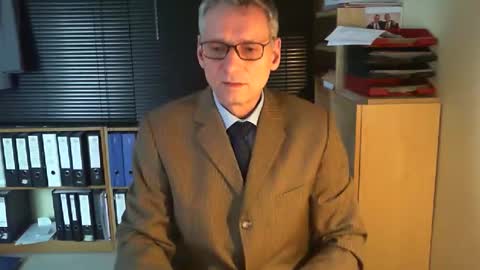 Snapshot of wetsuitedman chatting on February 13, 2026, 2:35 pm Franz online show from February 13, 2026, 2:35 pm