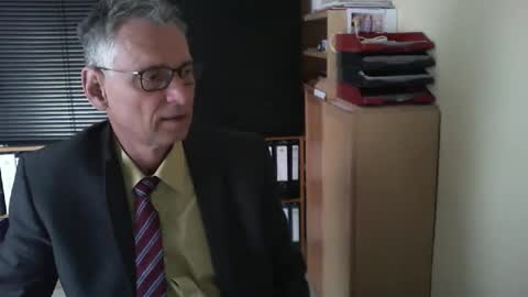 Snapshot of wetsuitedman chatting on April 24, 2026, 6:49 am Franz online show from April 24, 2026, 6:49 am