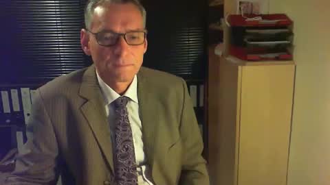 Snapshot of wetsuitedman chatting on May 16, 2026, 2:41 am Franz online show from May 16, 2026, 2:41 am