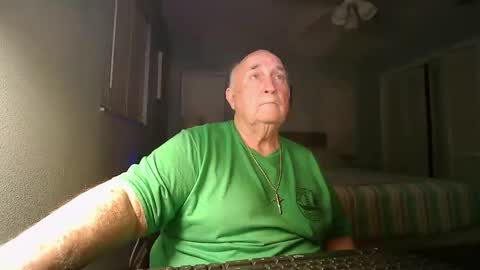 Snapshot of wfs2946 chatting on December 17, 2024, 2:01 am wfs2946 online show from December 17, 2024, 2:01 am