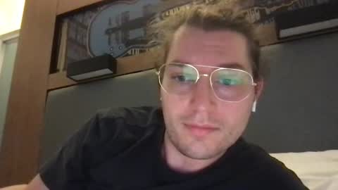what_the_hey online show from May 1, 2026, 1:21 am